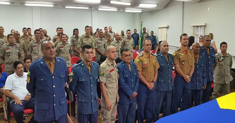 Corpo de Bombeiros promove militares em Cruzeiro do Sul