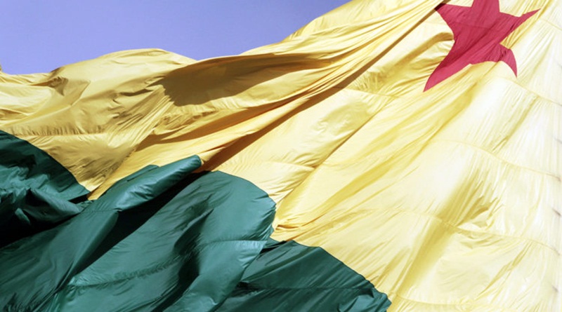 Troca da bandeira marca comemoração dos 54 anos do Estado do Acre