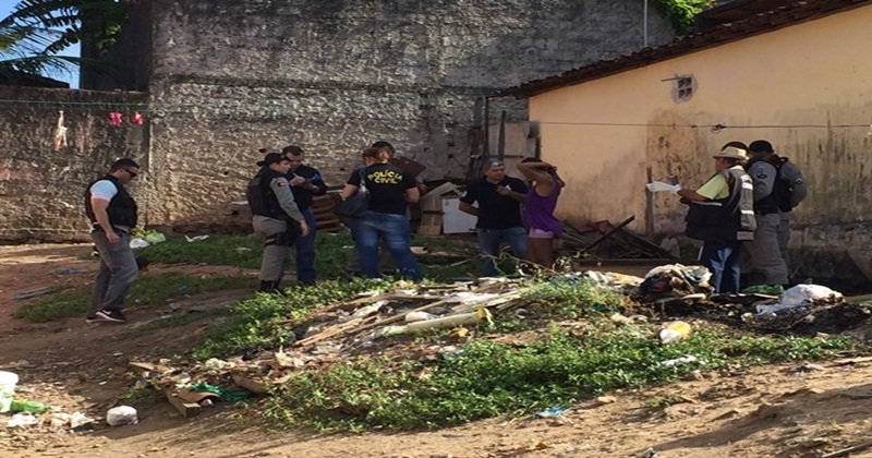 Corpo de adolescente é achado com faca cravada no peito na PB