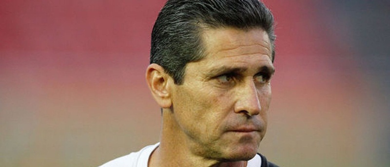 Jorginho ressalta liderança e invencibilidade do Vasco