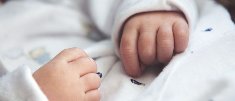 60% dos resfriados em bebês podem virar uma otite média