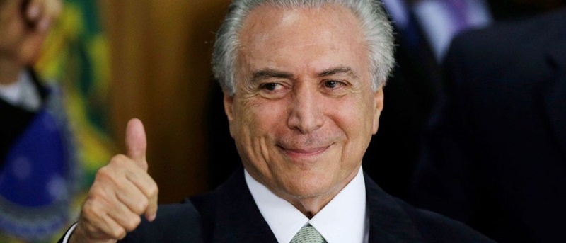 Objetivo é acabar com o Bolsa Família “num dado momento”, diz Temer