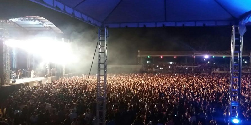 Show de Marília Mendonça reúne milhares de pessoas na capital Rio Branco