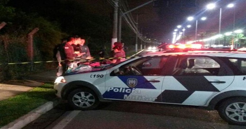 Motorista morre após sair de motel, bater carro e infartar