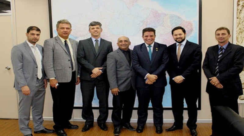 PF cumpre 26 mandados em Brasiléia; prefeito Everaldo Gomes (PMDB) é afastado e ex-prefeito, preso