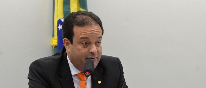 Partidos querem trocar líder do governo no Câmara