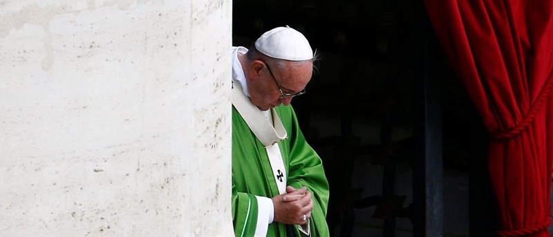 Papa compartilha “dor e horror” por “assassinato bárbaro” de padre