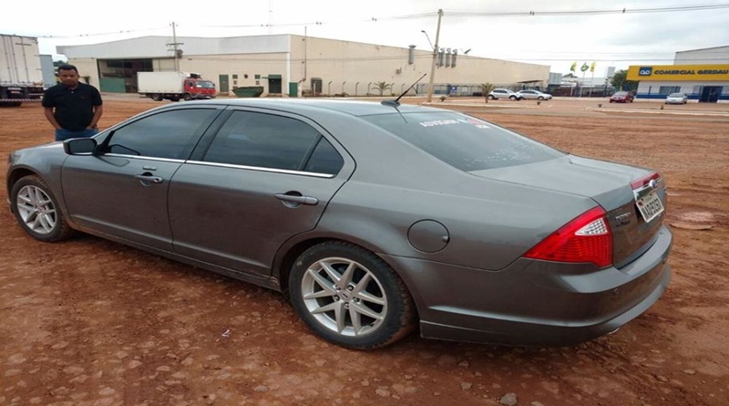 Carro roubado de presidente da OAB é abandonado por criminosos próximo ao Amapá