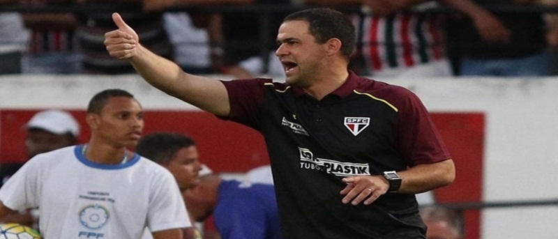 Jardine comemora estreia no São Paulo e atribui vitória ao trabalho de Bauza