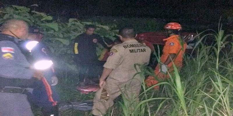 Universitário morre após veículo cair de ponte em Manaus