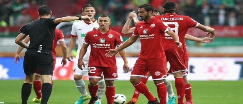 Após entrada violenta na Alemanha, ex-Real é criticado por companheiros e será multado