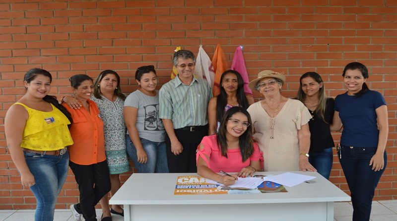 Carla Brito assina carta-compromisso do programa ‘Cidades Sustentáveis’