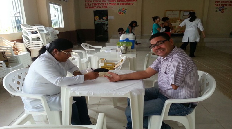 Alunos da UFAC e Igreja Pentecostal Muralha de Fogo realizam atendimentos médicos à comunidade