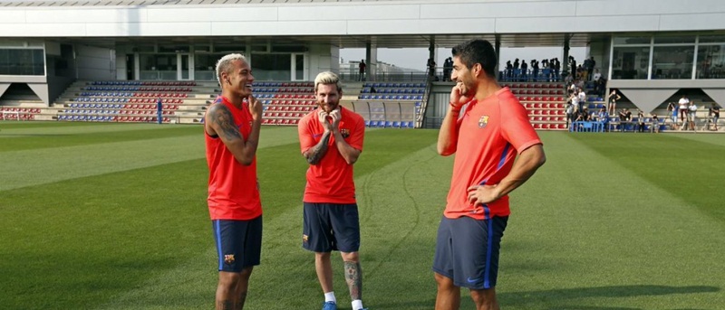 Neymar, Messi e Suárez voltar a treinar juntos após quase 4 meses