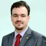 Daniel Zen é bacharel e mestre em Direito, deputado estadual, no Acre, pelo Partido dos Trabalhadores (PT/AC) e Líder do Governo na ALEAC