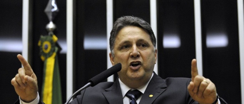 “O PMDB roubou até minha rejeição”, diz Garotinho