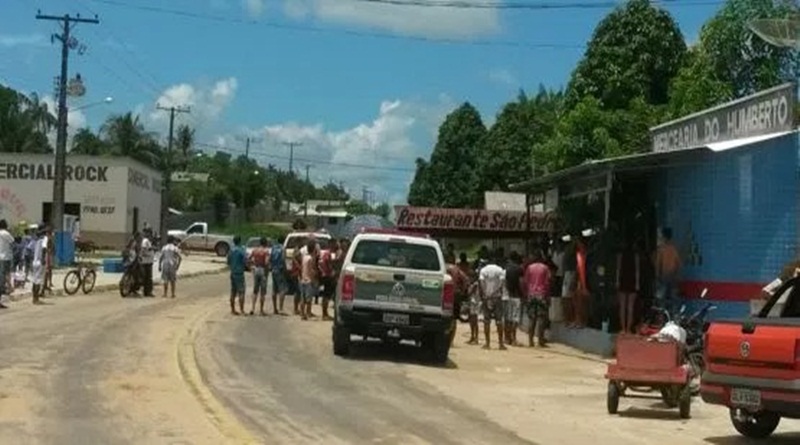 Homens armados invadem mercearia em Cruzeiro do Sul