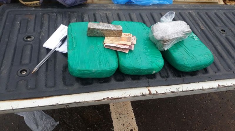 Polícia Militar apreende menor com mais de 3kg de drogas