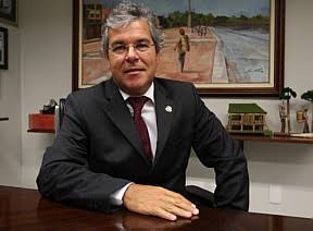 Jorge Viana pede à Defesa Civil auxilio às vitimas da cheia no Juruá