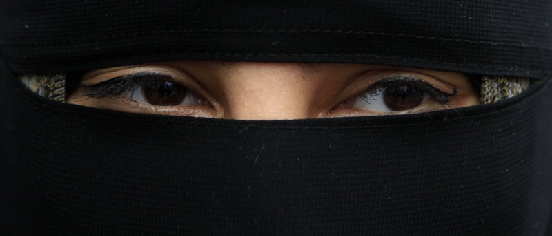 Estado Islâmico faz ‘blitz’ para impor uso de véu