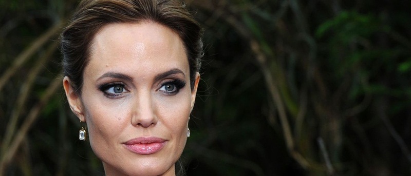 Angelina Jolie fala pela primeira vez sobre divórcio: “Muito difícil”