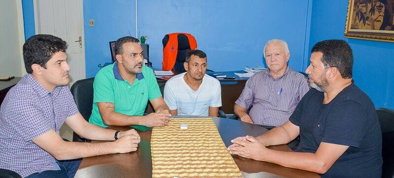 Prefeito Ilderlei Cordeiro garante recursos com Incra para abertura de ramal no Miritizal