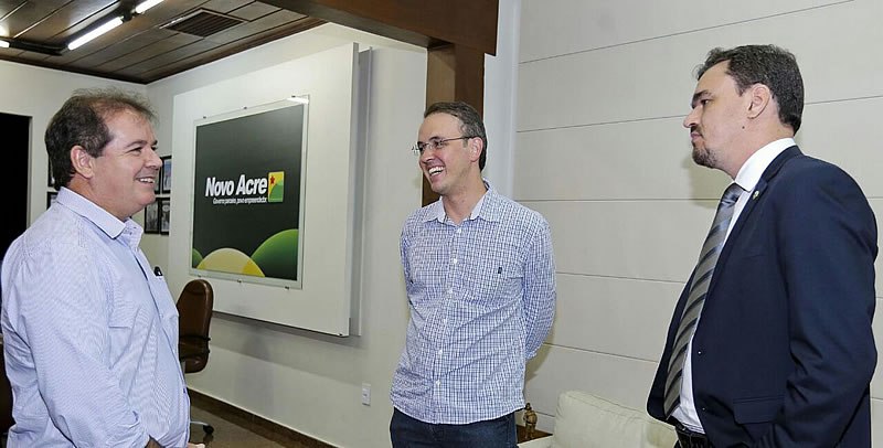 Deputados Leo de Brito e Daniel Zen garantem realização dos Jogos Escolares 2017