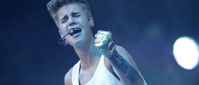 Mansões de R$ 200 mil e chef 24h marcam vinda de Bieber ao Brasil