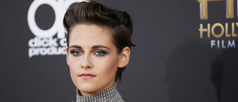 Kristen Stewart fala sobre assumir ser lésbica: ‘pareceu importante’