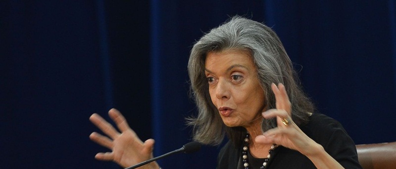 STF adia votação que restringe foro privilegiado