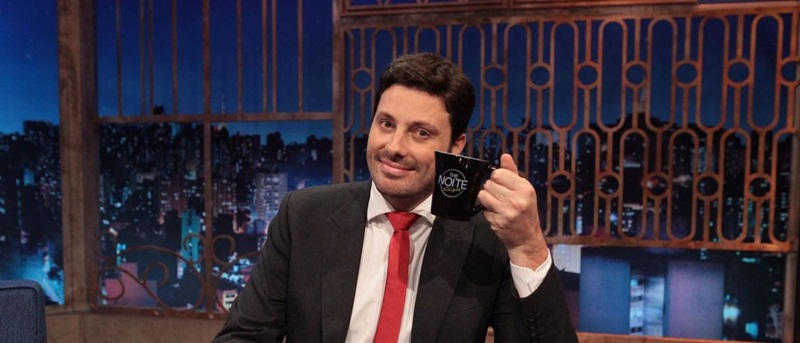 Gentili estreia temporada 2017 do ‘The Noite’ na frente de Porchat