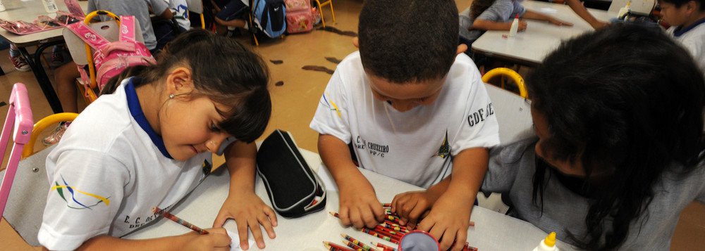 Brasil tem quase 2,5 milhões de Crianças e Jovens fora da Escola