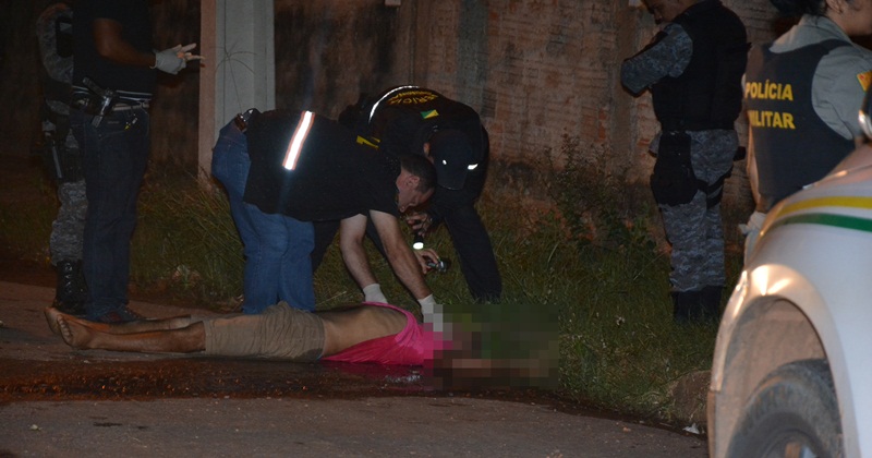 Homem é assassinado com três tiros na cabeça