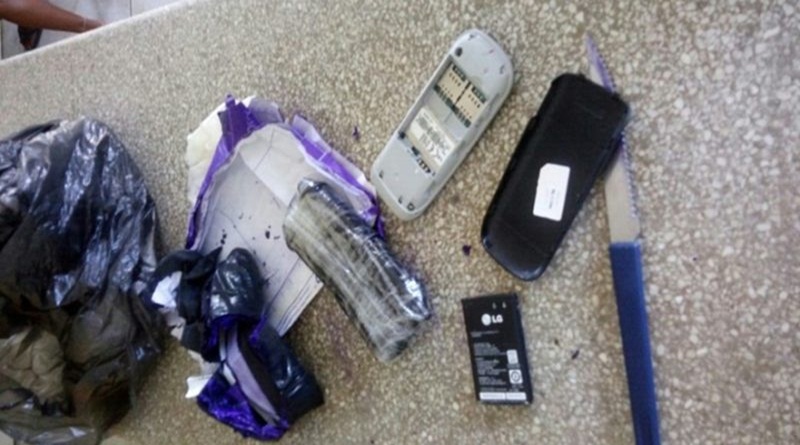 Agentes penitenciários flagram mulher grávida com celular escondido na vagina