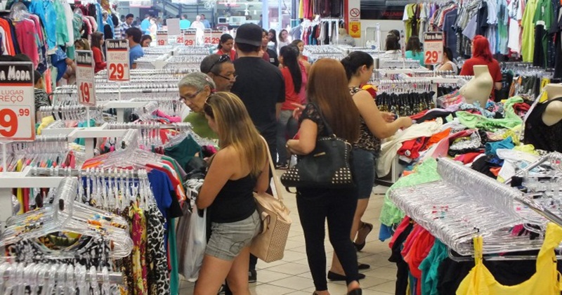 Vendas no comércio caem quase 7% em março no Acre