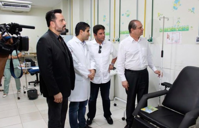 Convidado ao Acre por Gladson Cameli, ministro da saúde manda enfermeiros pescar e diz que médicos não trabalham