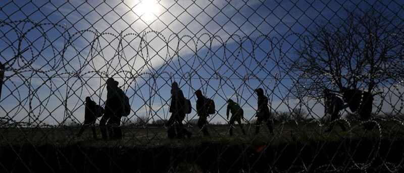 Áustria ameaça fechar fronteira com Itália contra imigrantes