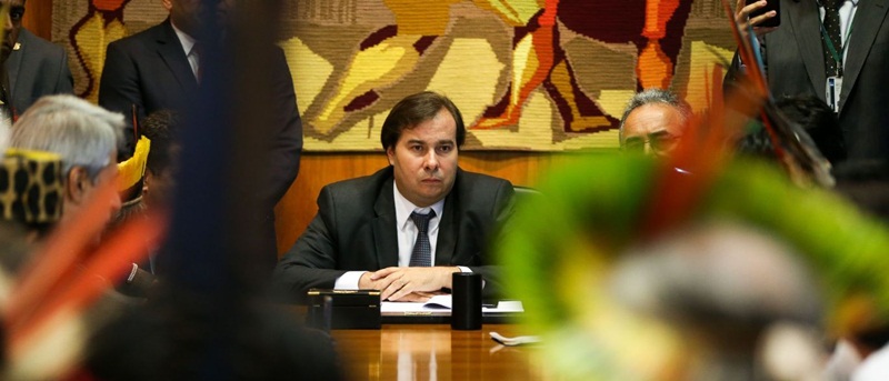 Apesar de se dizer leal a Temer, Maia não descarta Presidência