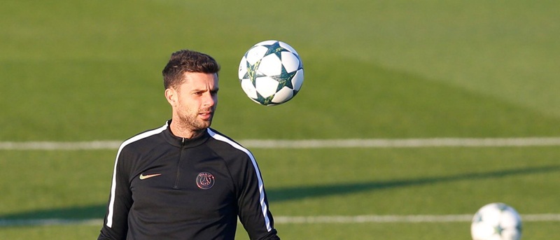 Após rumores de saída, Thiago Motta renova por uma temporada com PSG