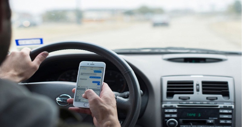 Celular ao volante aumenta em 400% risco de acidentes