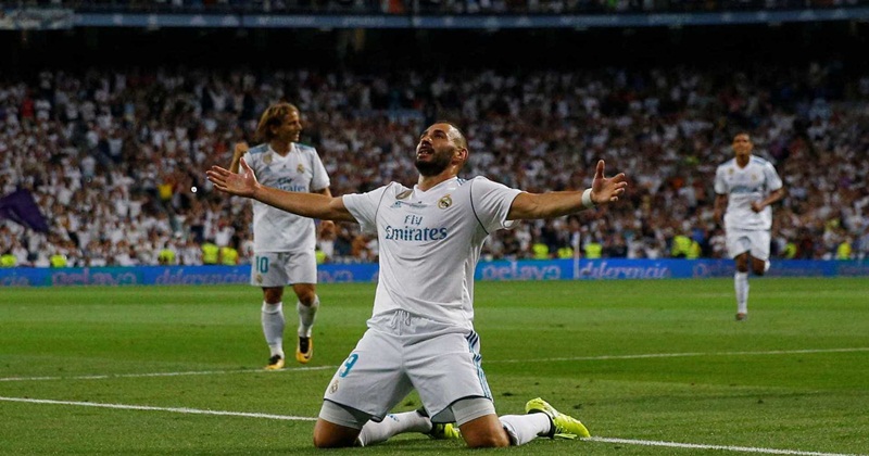 Benzema firma novo contrato com Real Madrid até 2021