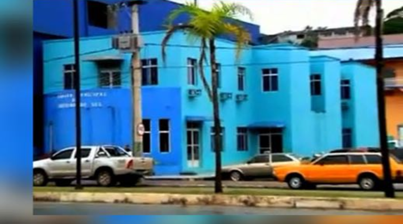 Em plena crise, Câmara Municipal pode aumentar de 14 para 17 o número de vereadores em Cruzeiro do Sul.