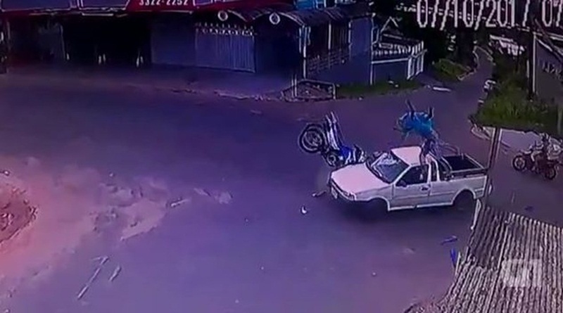 Motociclista que foi arremessado em acidente em Cruzeiro do Sul está na UTI do Huerb, na capital