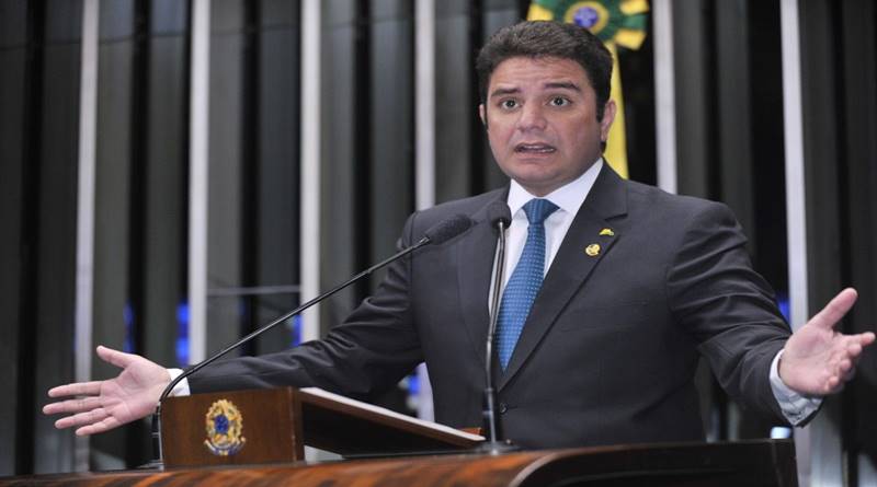 Gladson Cameli divulga informação falsa sobre exportação de carnes para o Peru