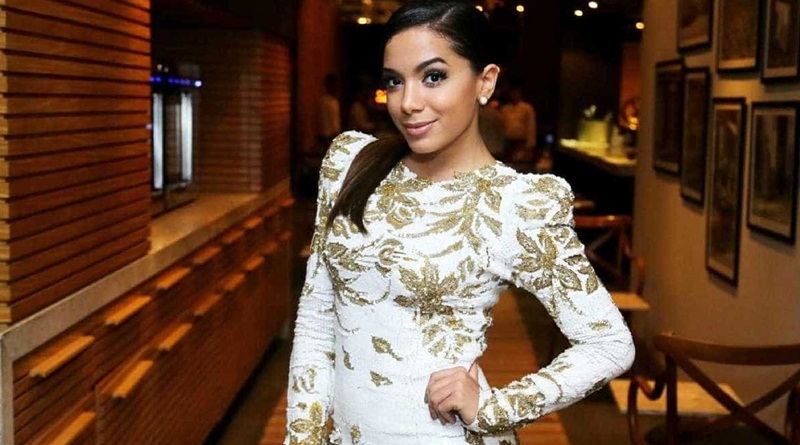 Anitta lança música em NY e bate recorde na Billboard