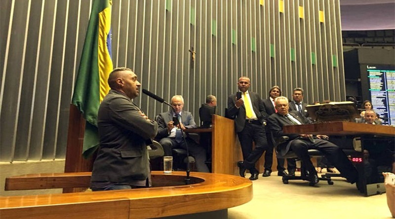 Tiririca anuncia saída da vida política: ‘Estou envergonhado’