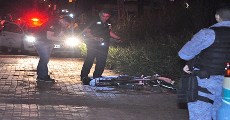 Jovem é assassinado com três tiros: costas, nuca e cabeça