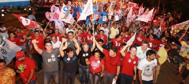 População de Sena Madureira vai às ruas em caminhada com Marcus Alexandre