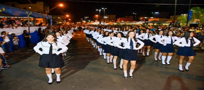Prefeitura Comemora 114 anos de Cruzeiro do Sul com Desfile Cívico Militar