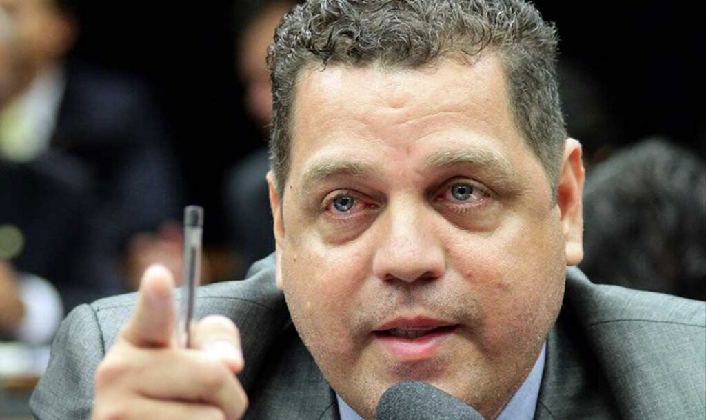 Diferente de Gladson, Major Rocha mantém discurso de ódio e vingança